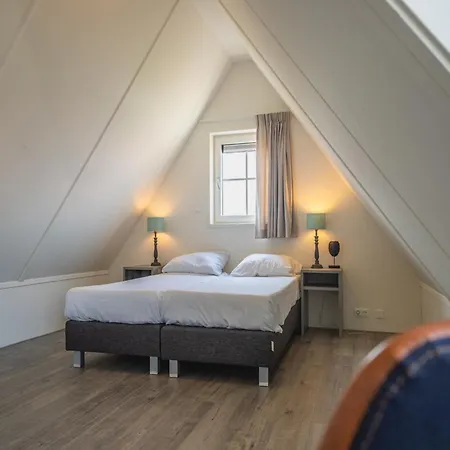 House With Infrared Sauna, 15 Km From Alkmaar West-Graftdijk