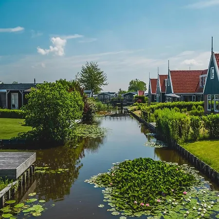 House With Infrared Sauna, 15 Km From Alkmaar Holiday home West-Graftdijk